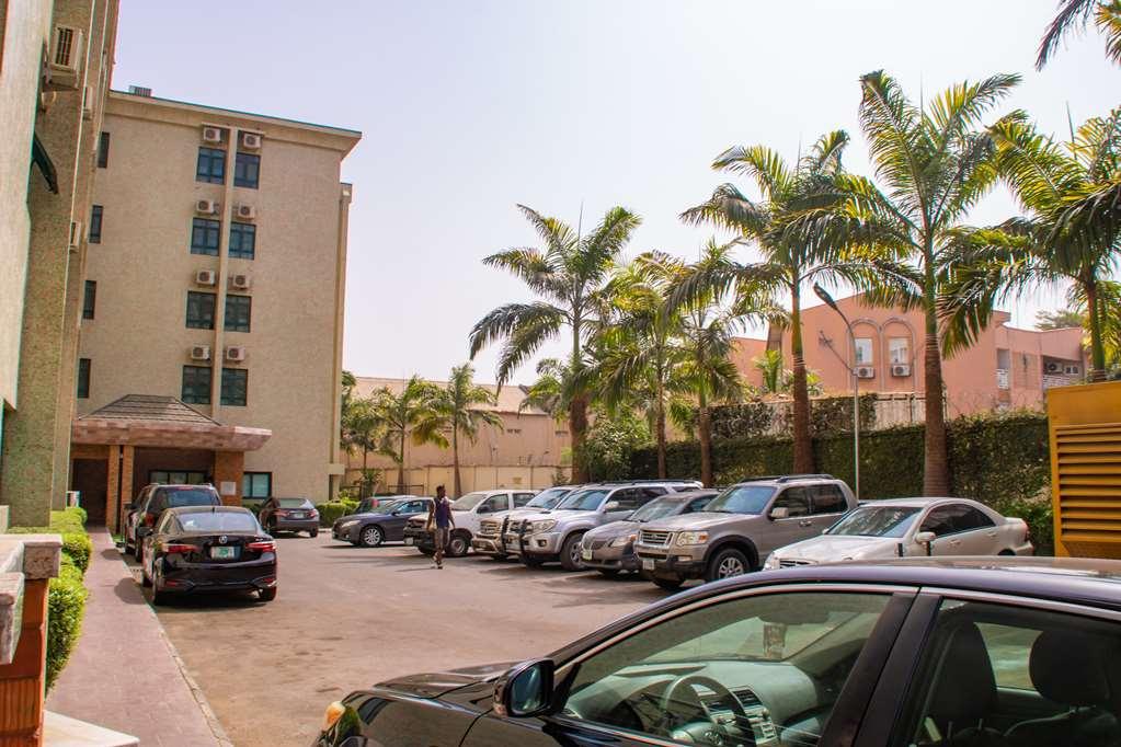 Denis Hotel Abuja Mobushipe Екстериор снимка