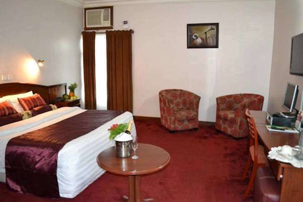 Denis Hotel Abuja Mobushipe Стая снимка