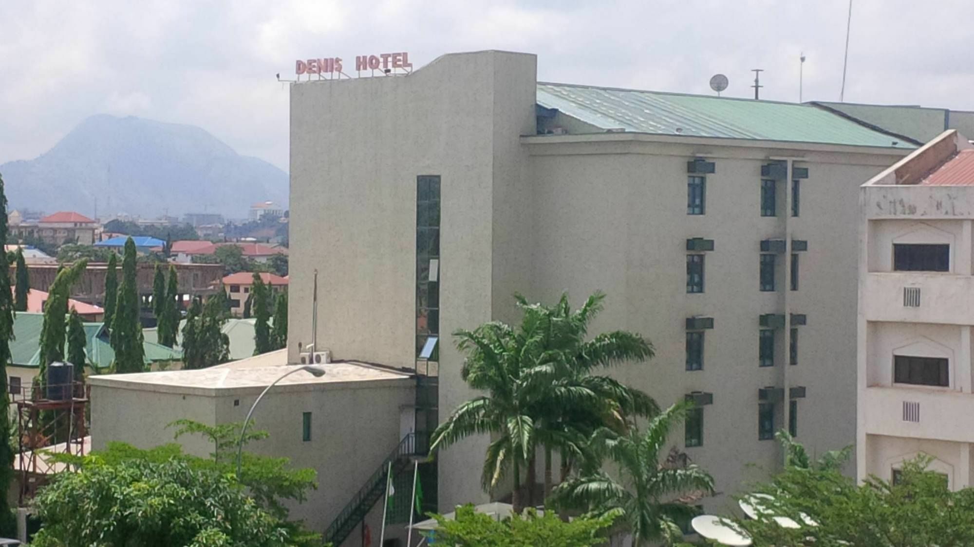 Denis Hotel Abuja Mobushipe Екстериор снимка