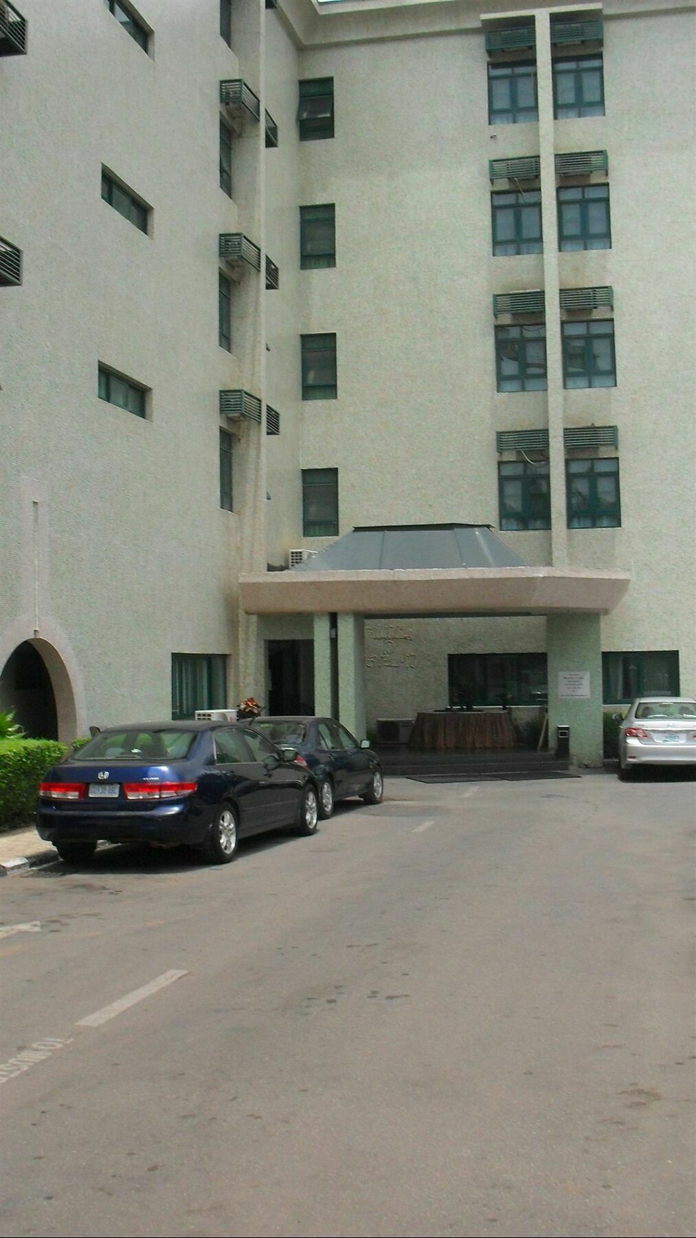 Denis Hotel Abuja Mobushipe Екстериор снимка